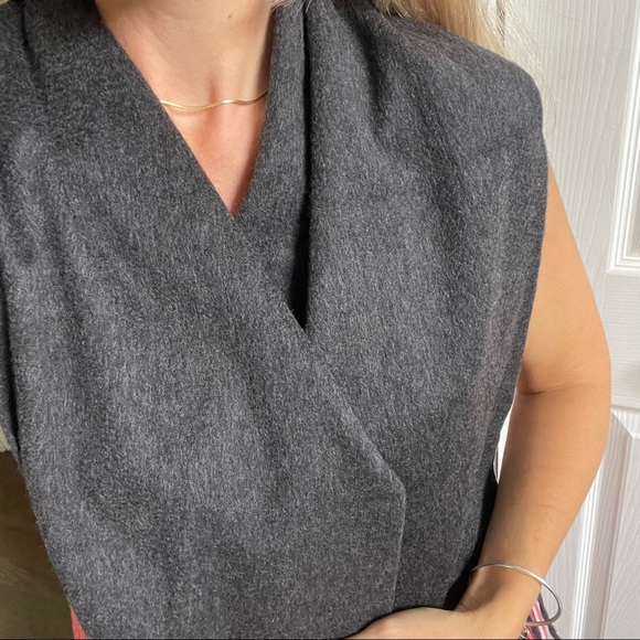 NEW Gucci Dark Grey Wool Cashmere Scarf - Picture 8 of 10